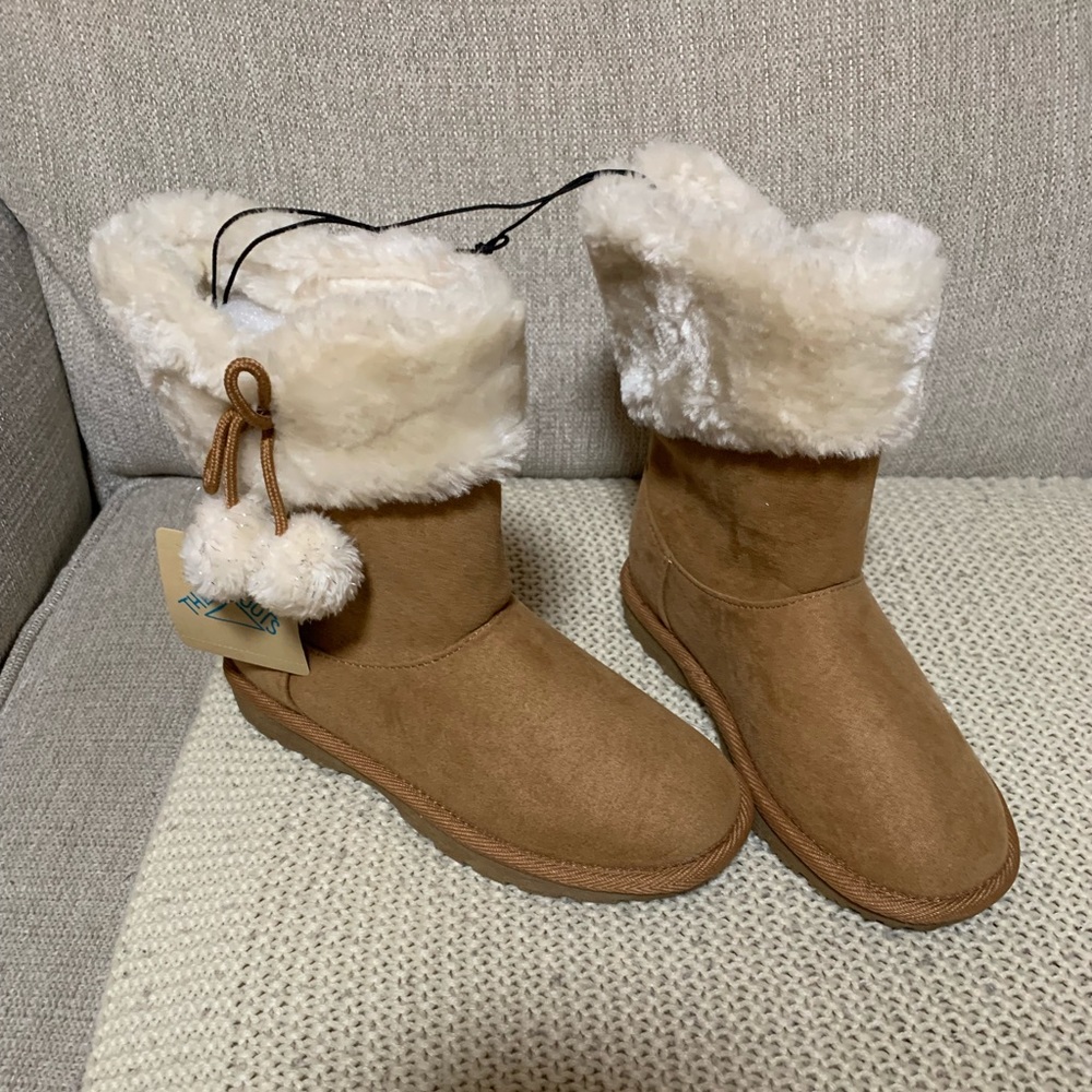 Girls boots